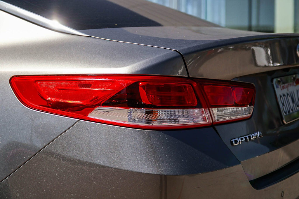 Thumbnail: 2018 Kia Optima - 19