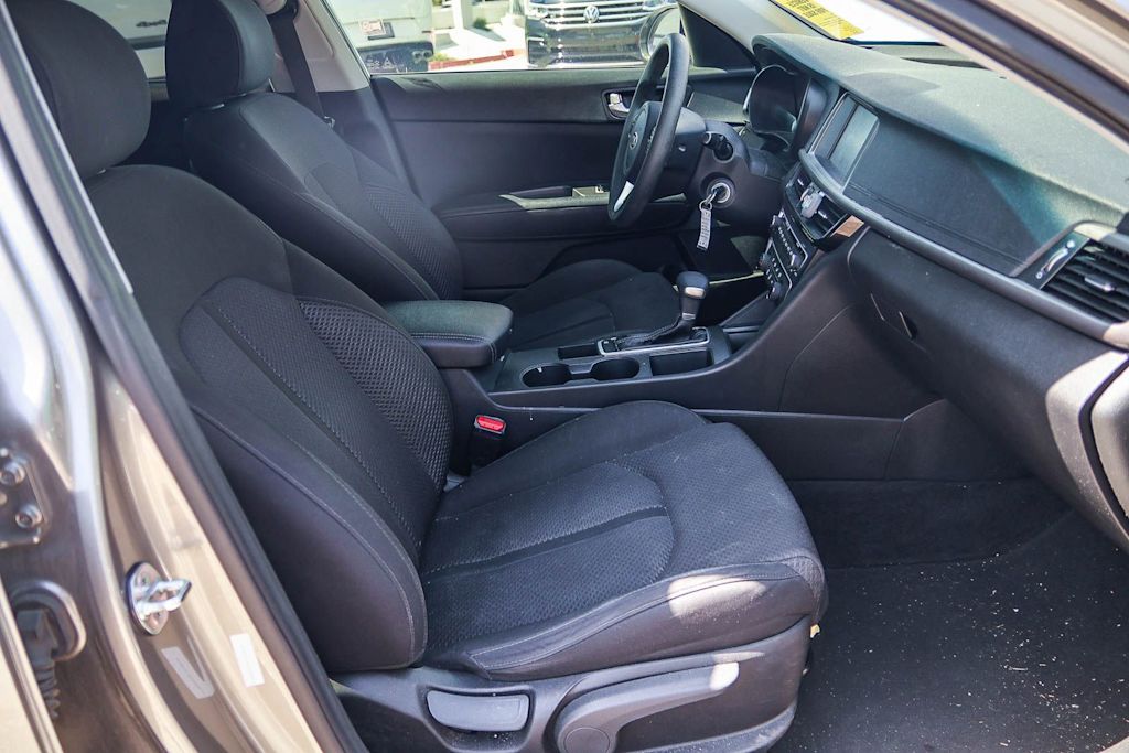 Thumbnail: 2018 Kia Optima - 9