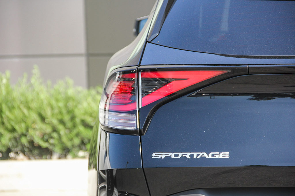 Thumbnail: 2023 Kia Sportage - 18