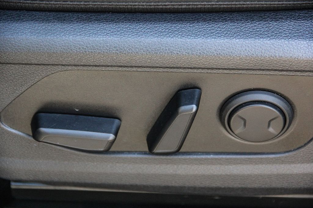 Thumbnail: 2023 Kia Sportage - 25