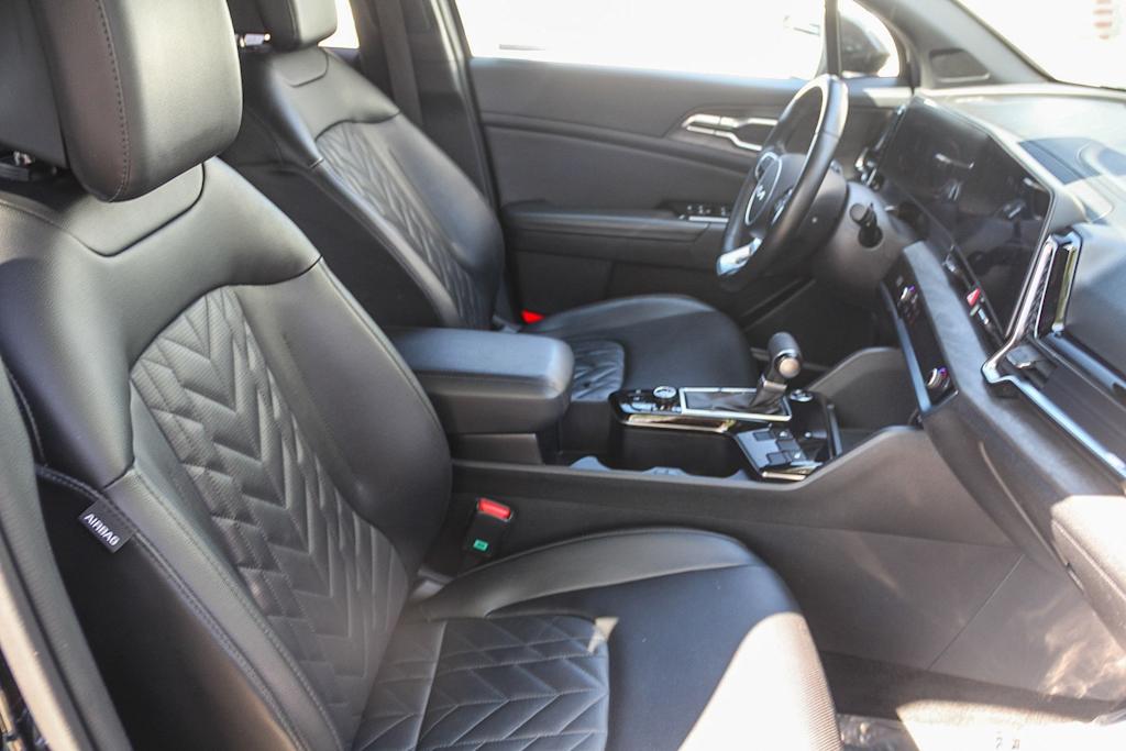 Thumbnail: 2023 Kia Sportage - 11