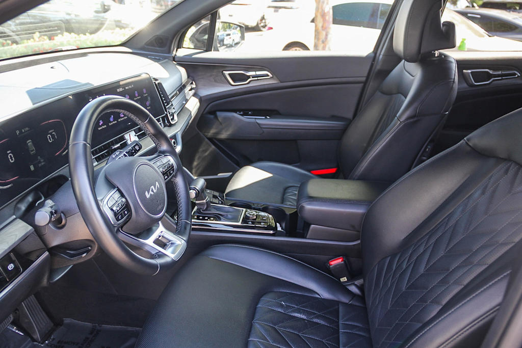 Thumbnail: 2023 Kia Sportage - 10