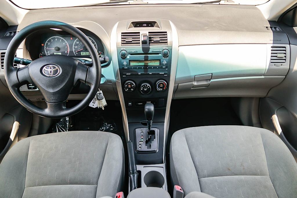 Thumbnail: 2013 Toyota Corolla - 2