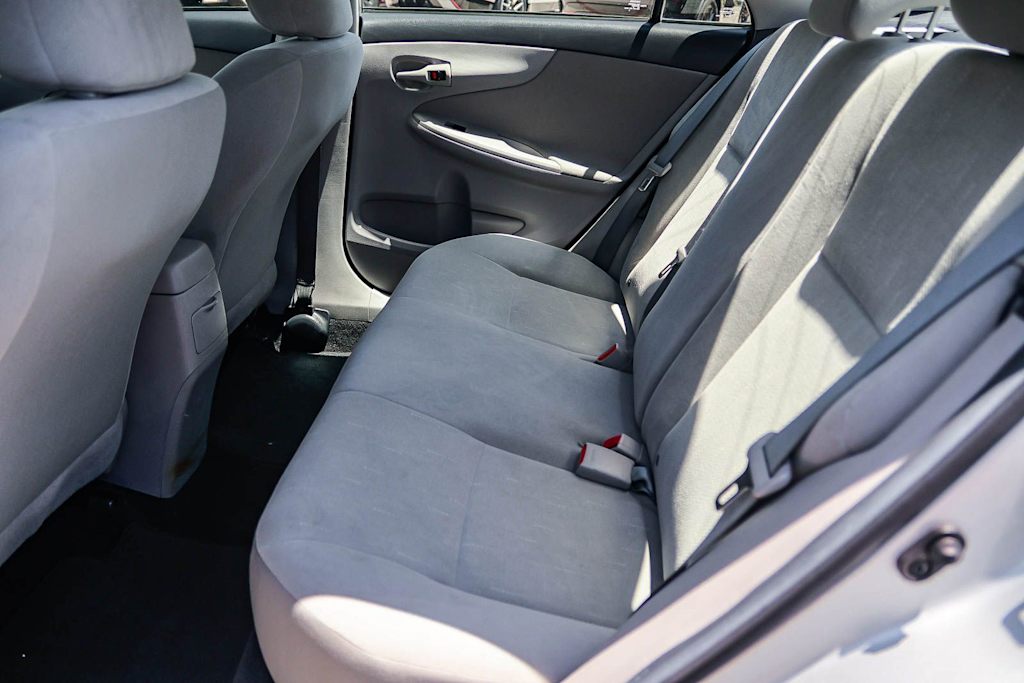 Thumbnail: 2013 Toyota Corolla - 11