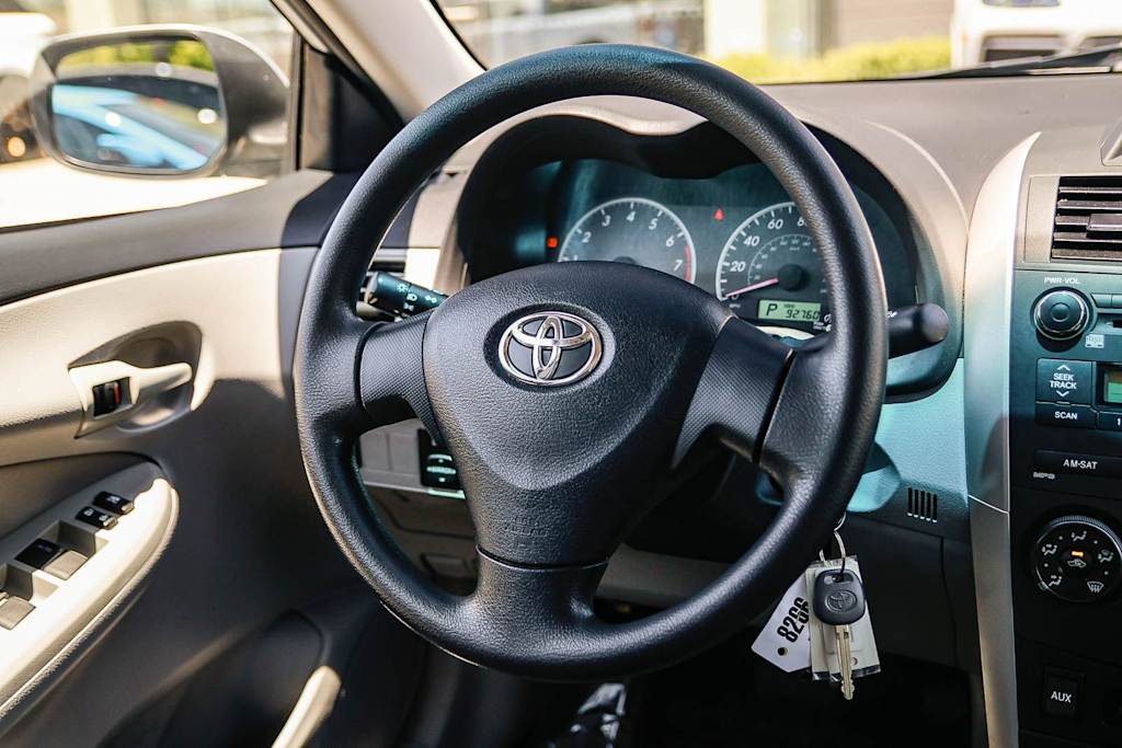 Thumbnail: 2013 Toyota Corolla - 8