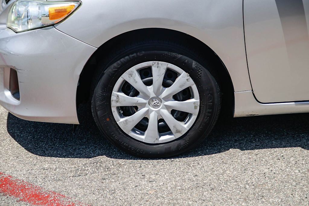 Thumbnail: 2013 Toyota Corolla - 20