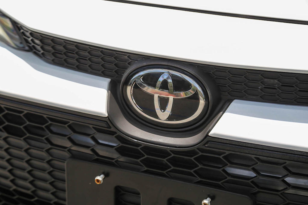 Thumbnail: 2022 Toyota Corolla - 5