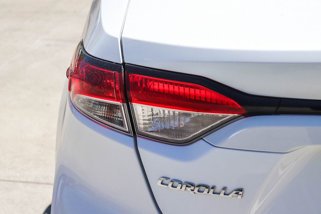 Thumbnail: 2021 Toyota Corolla - 20