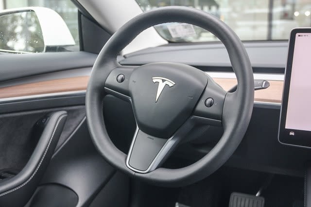 2023 Tesla Model 3 Standard Range 8