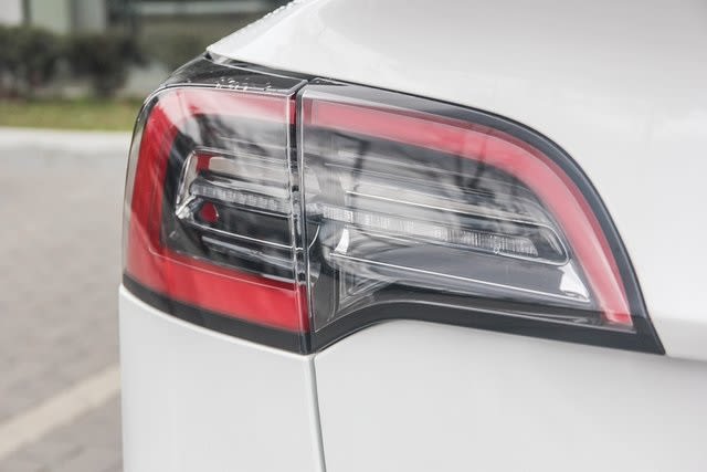 2023 Tesla Model 3 Standard Range 16