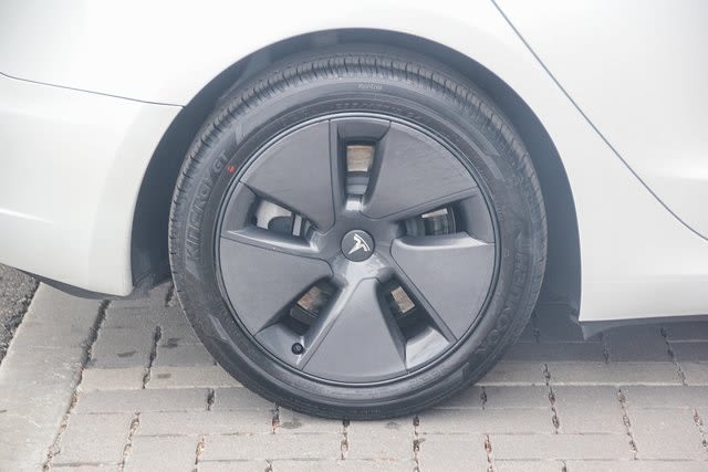 2023 Tesla Model 3 Standard Range 7