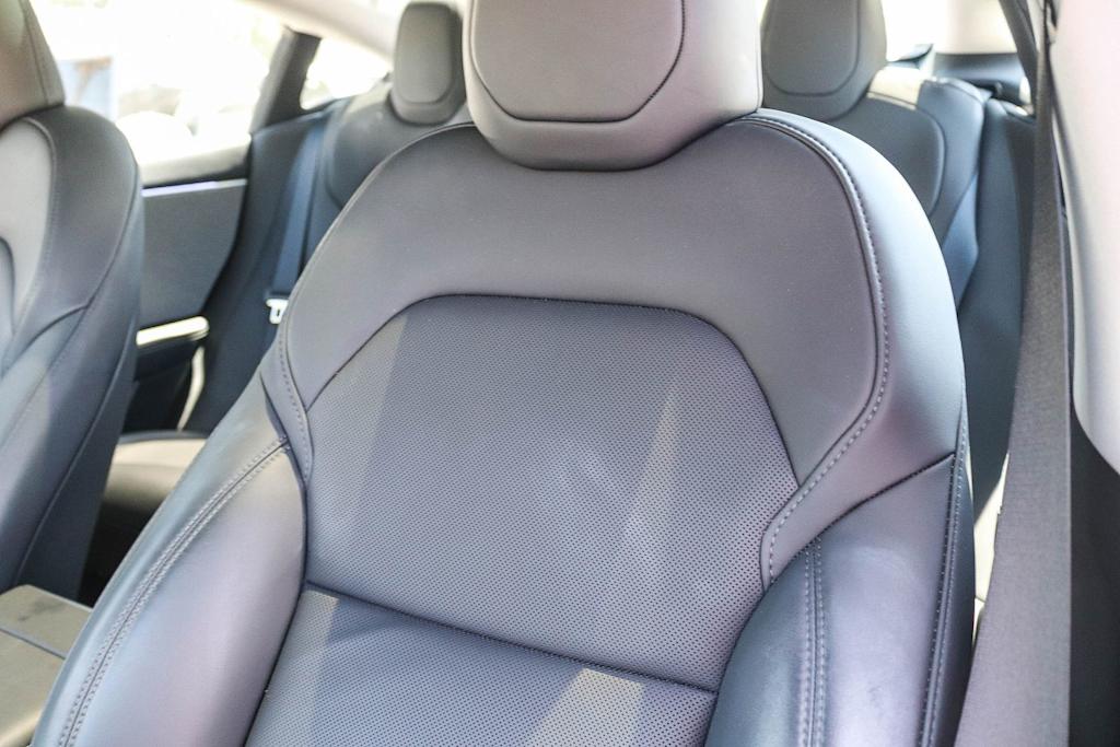 Thumbnail: 2025 Tesla Model 3 - 27