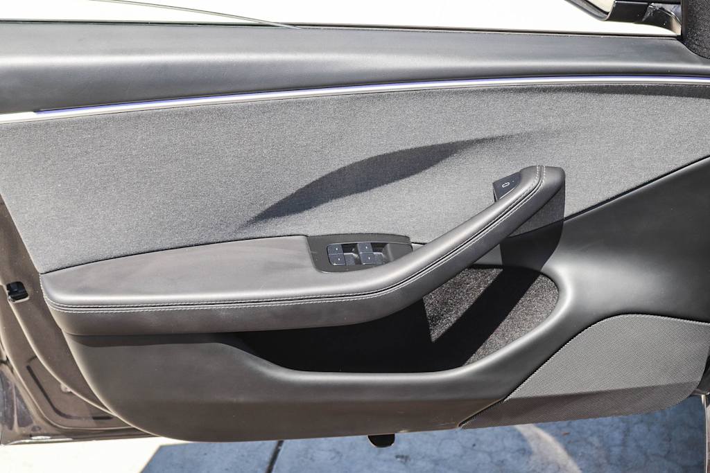 Thumbnail: 2025 Tesla Model 3 - 22