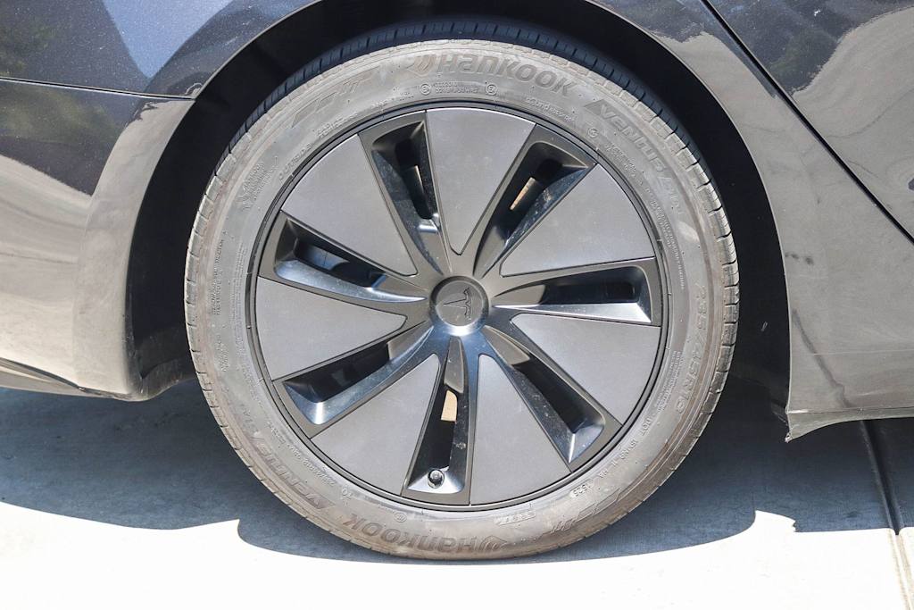 Thumbnail: 2025 Tesla Model 3 - 7
