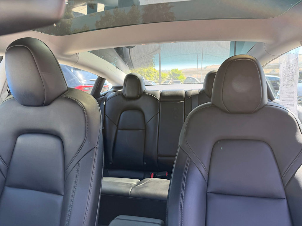 Thumbnail: 2023 Tesla Model 3 - 20