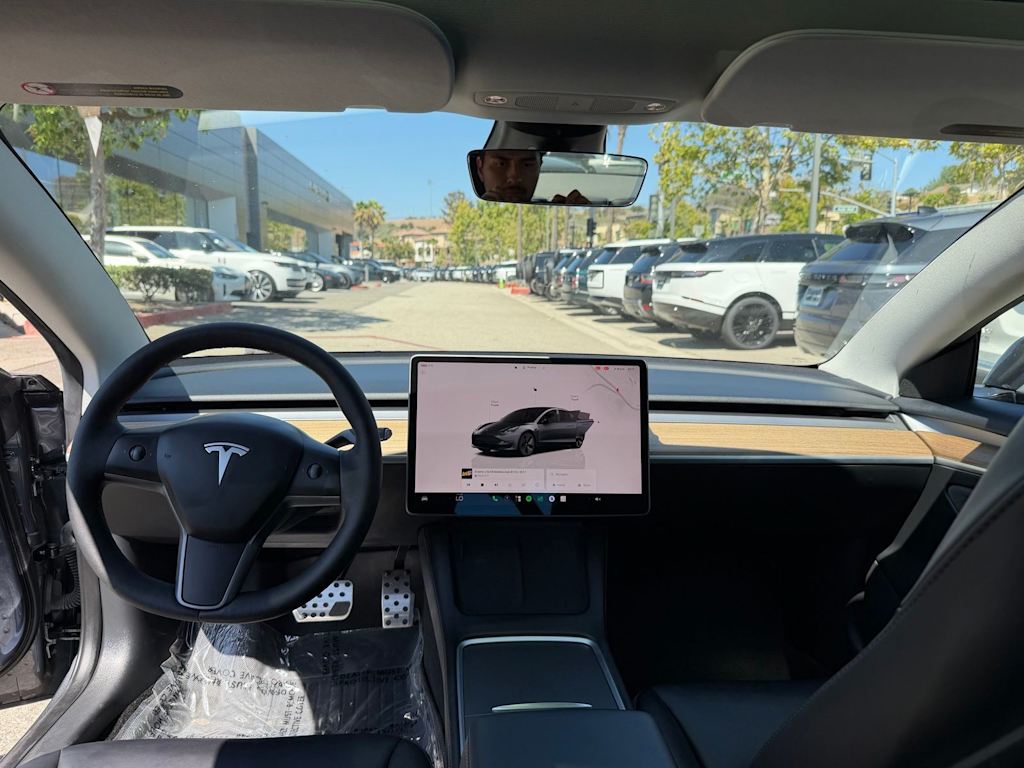 Thumbnail: 2023 Tesla Model 3 - 7