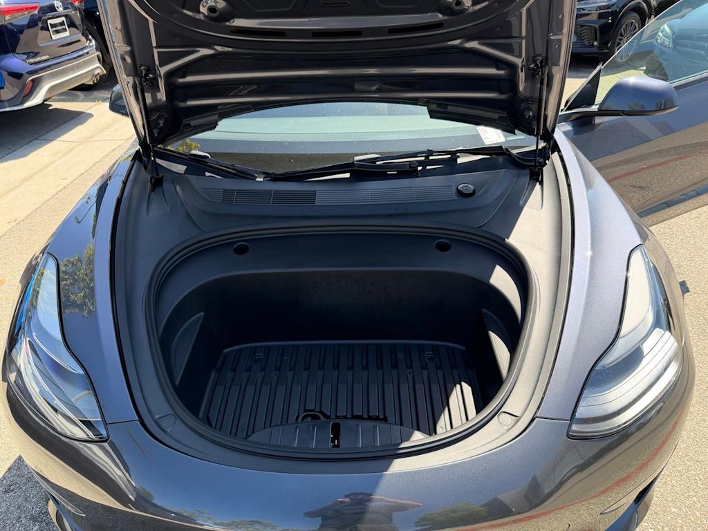 Thumbnail: 2023 Tesla Model 3 - 17