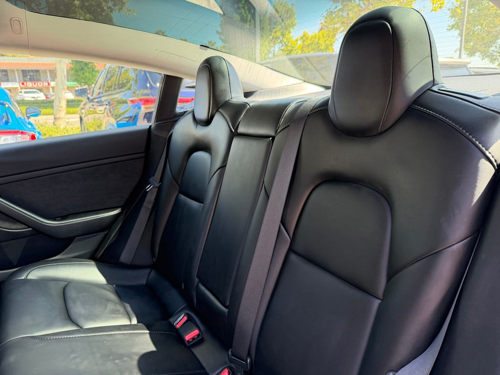 Thumbnail: 2023 Tesla Model 3 - 19