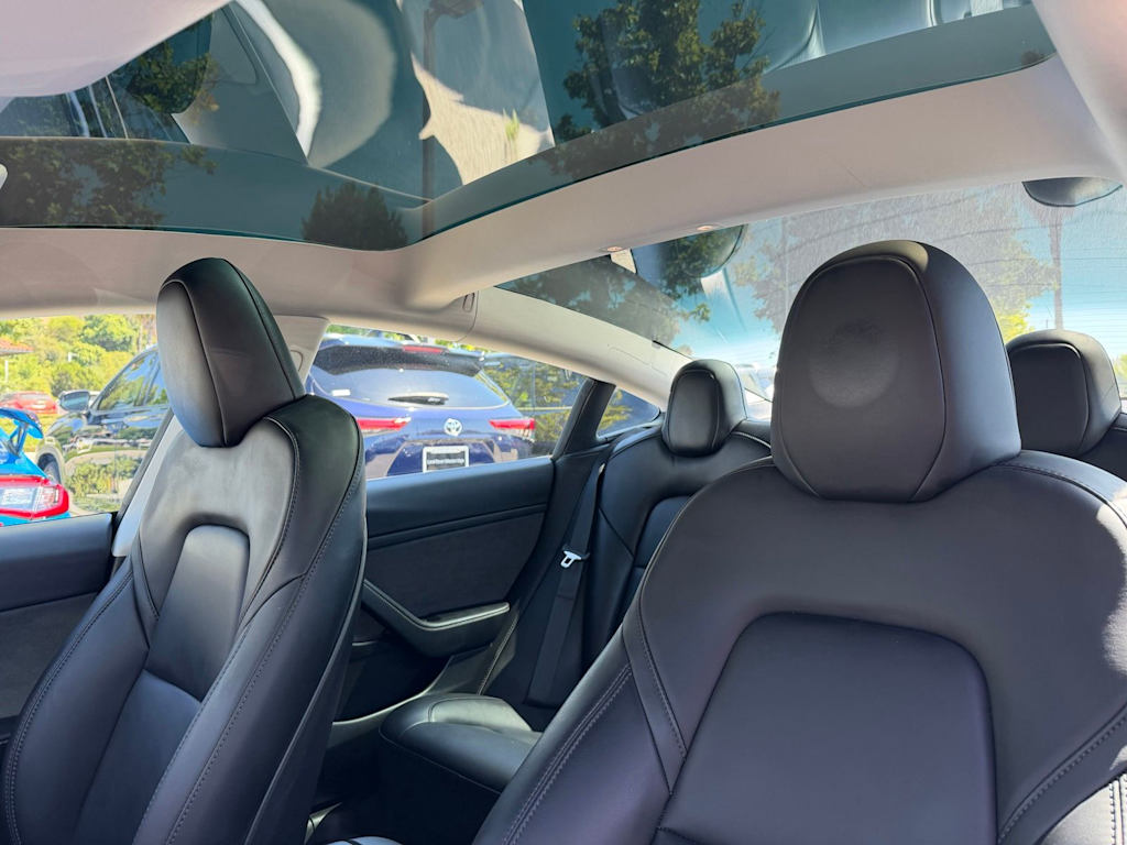 Thumbnail: 2023 Tesla Model 3 - 9