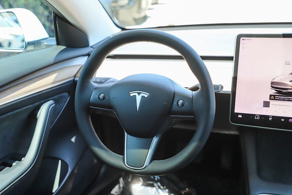 Thumbnail: 2022 Tesla Model 3 - 8