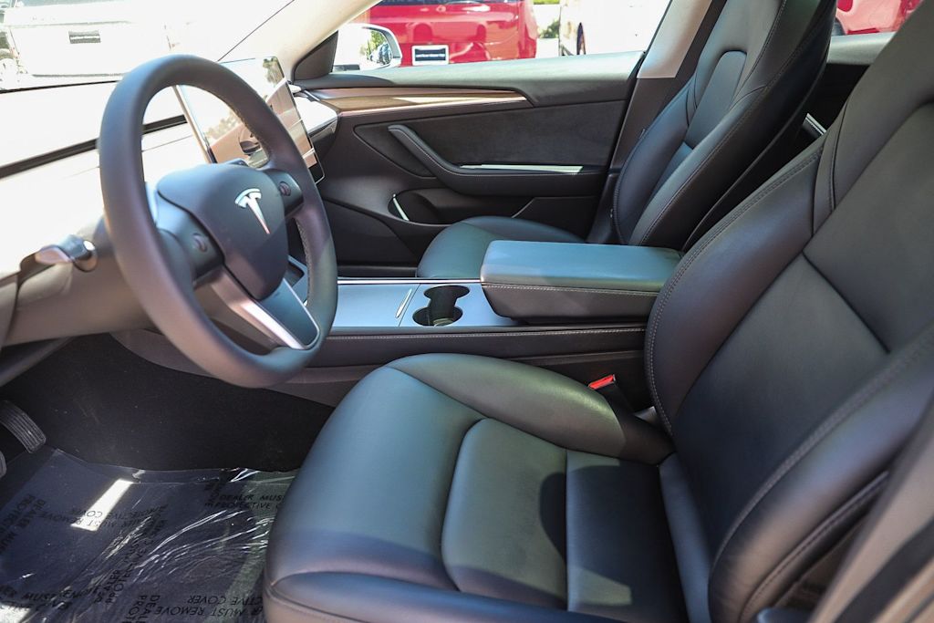 Thumbnail: 2022 Tesla Model 3 - 10