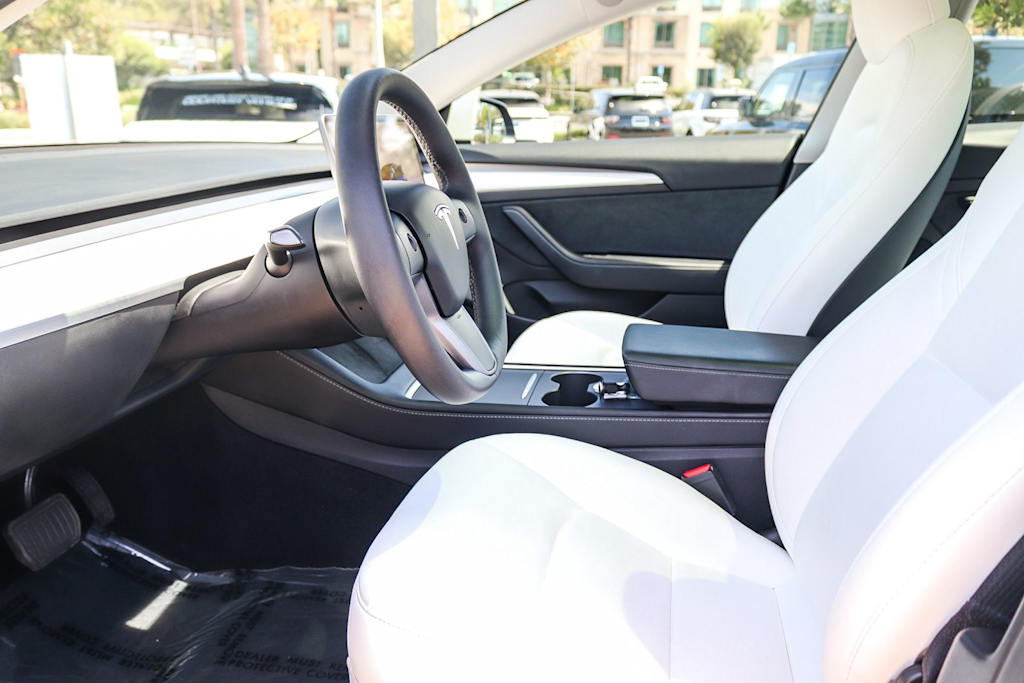 Thumbnail: 2023 Tesla Model 3 - 10