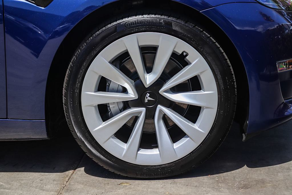 Thumbnail: 2023 Tesla Model 3 - 19