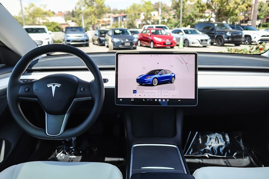 Thumbnail: 2023 Tesla Model 3 - 2