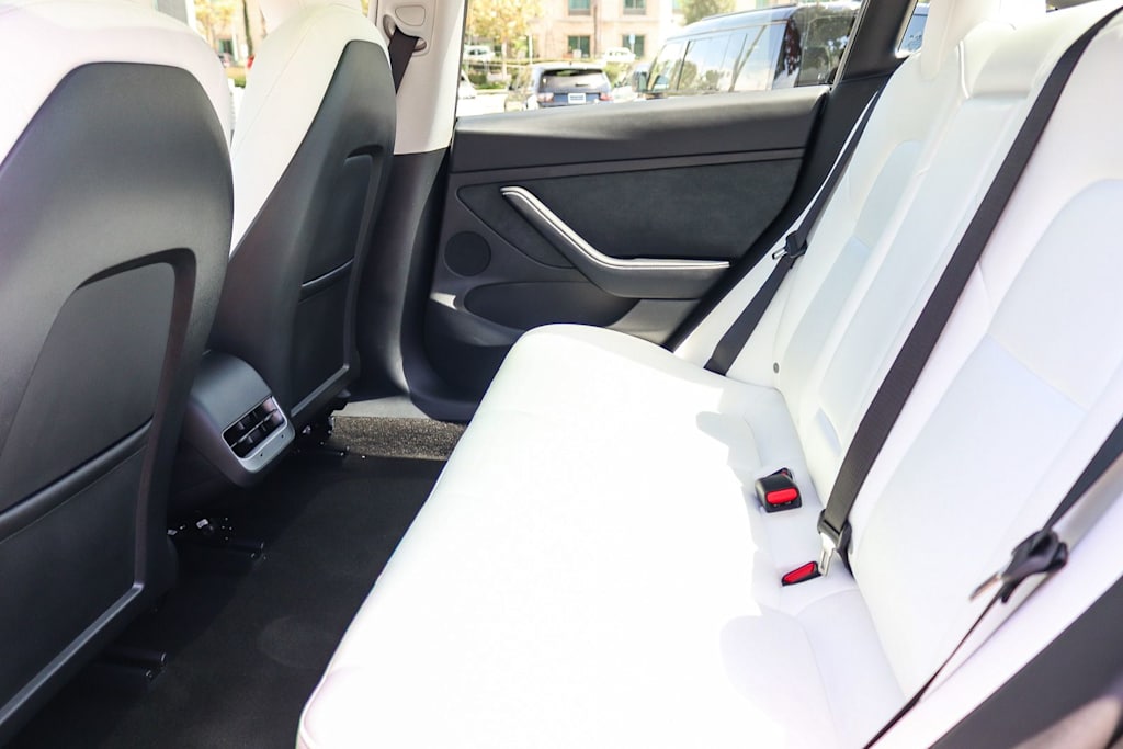 Thumbnail: 2023 Tesla Model 3 - 11