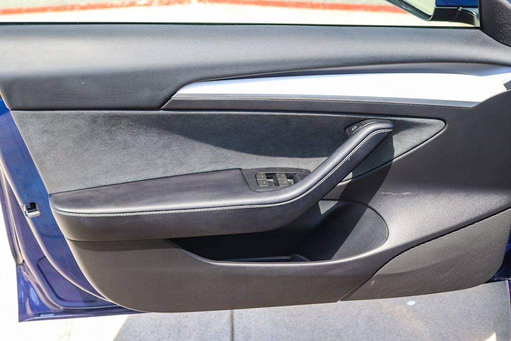 Thumbnail: 2023 Tesla Model 3 - 22
