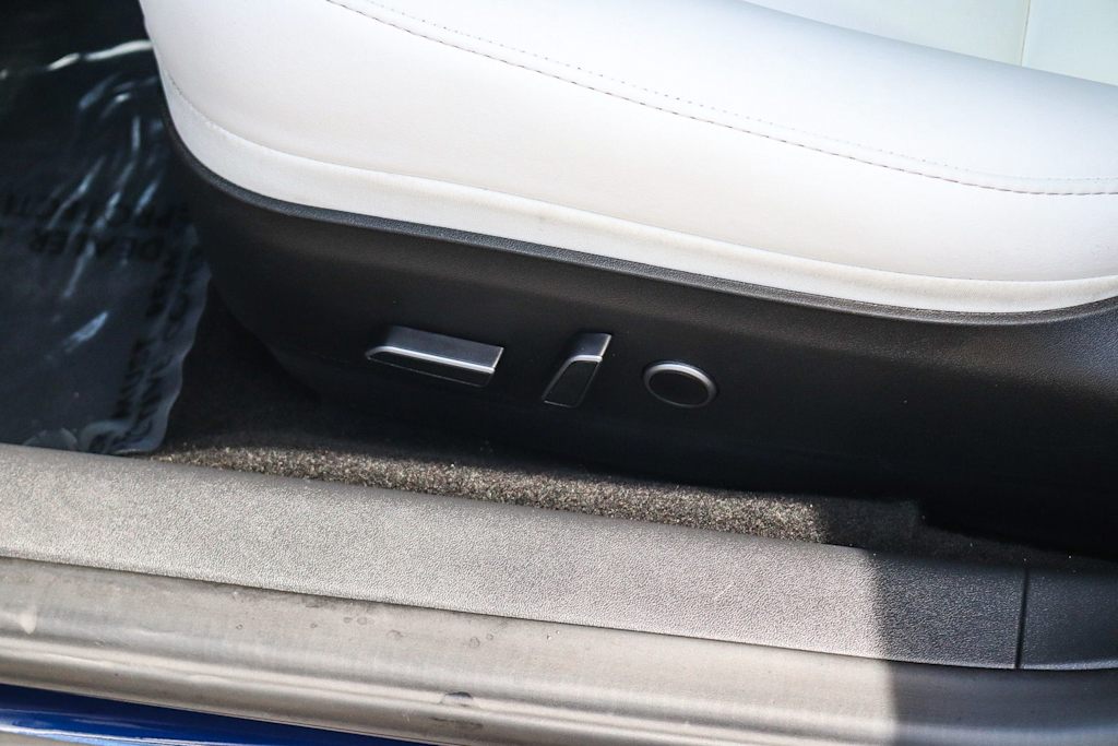 Thumbnail: 2023 Tesla Model 3 - 23