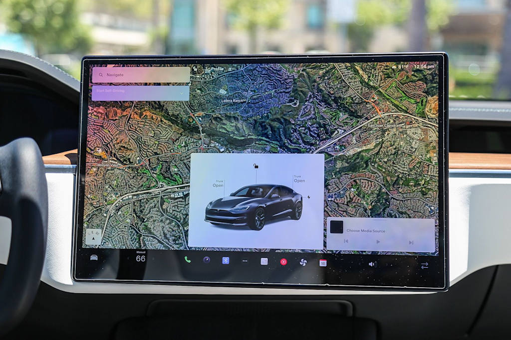 Thumbnail: 2023 Tesla Model S - 12