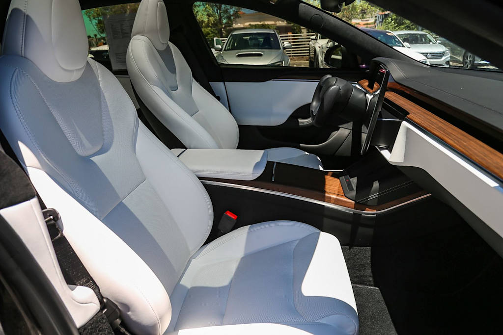 Thumbnail: 2023 Tesla Model S - 9