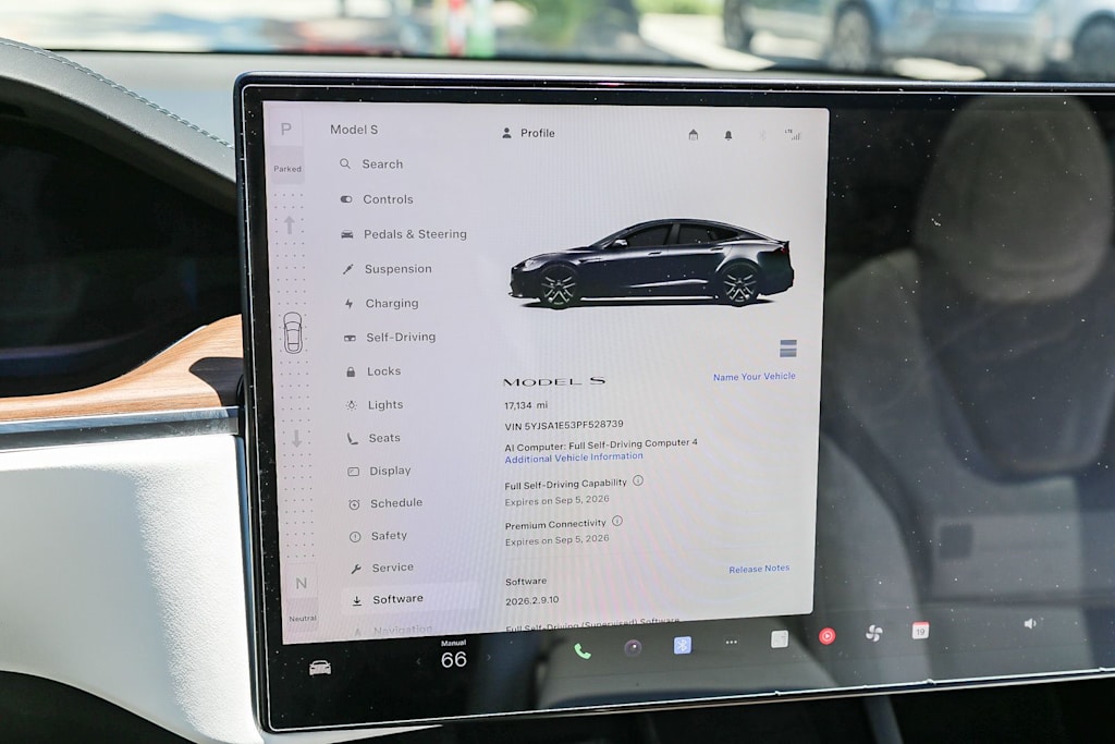 Thumbnail: 2023 Tesla Model S - 26