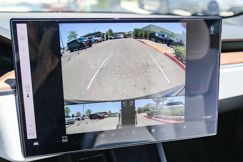 Thumbnail: 2023 Tesla Model S - 28