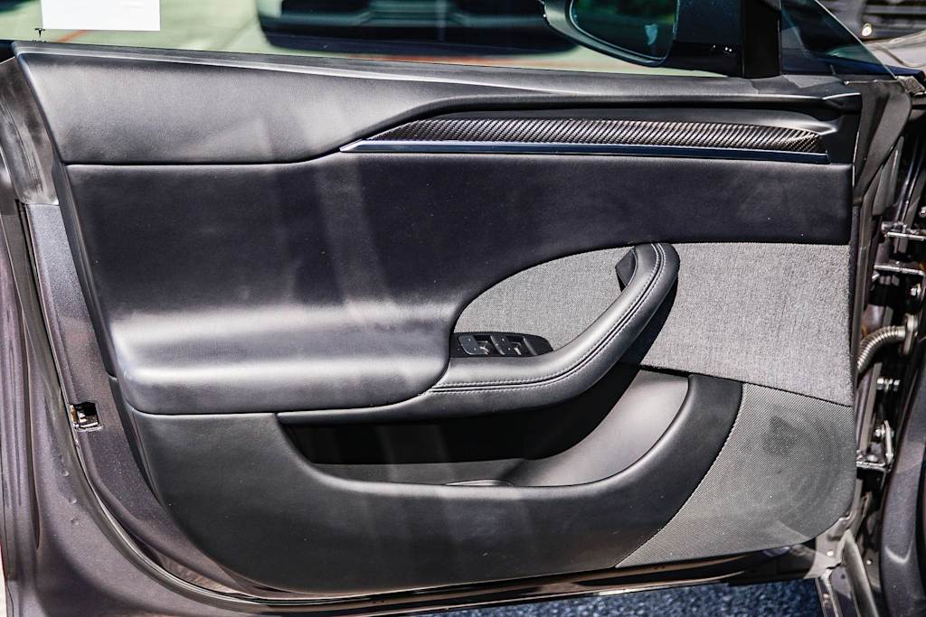 Thumbnail: 2022 Tesla Model S - 21