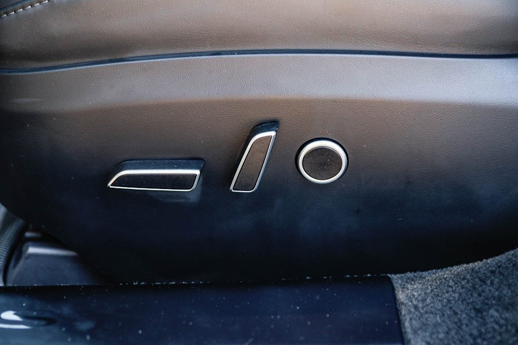 Thumbnail: 2022 Tesla Model S - 22