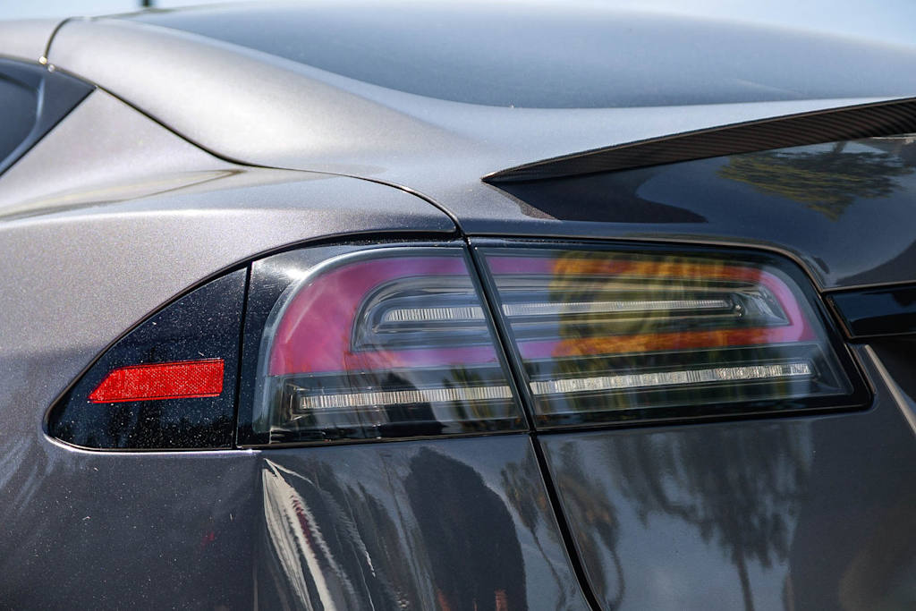 Thumbnail: 2022 Tesla Model S - 16