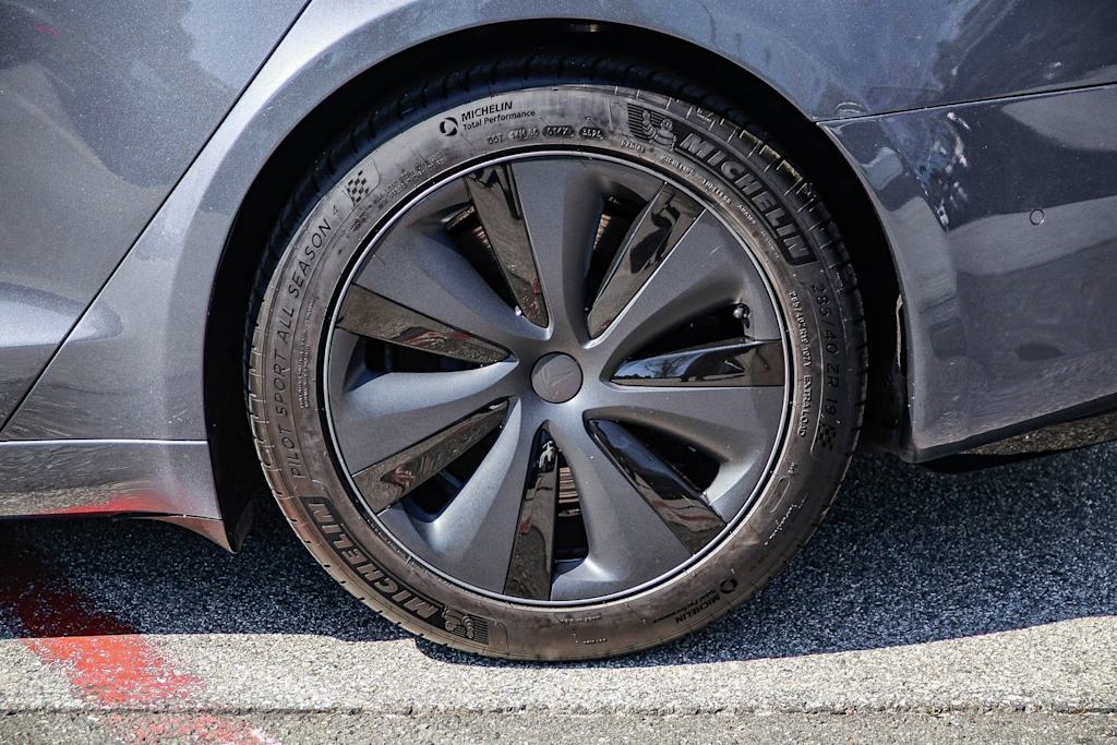 Thumbnail: 2022 Tesla Model S - 6