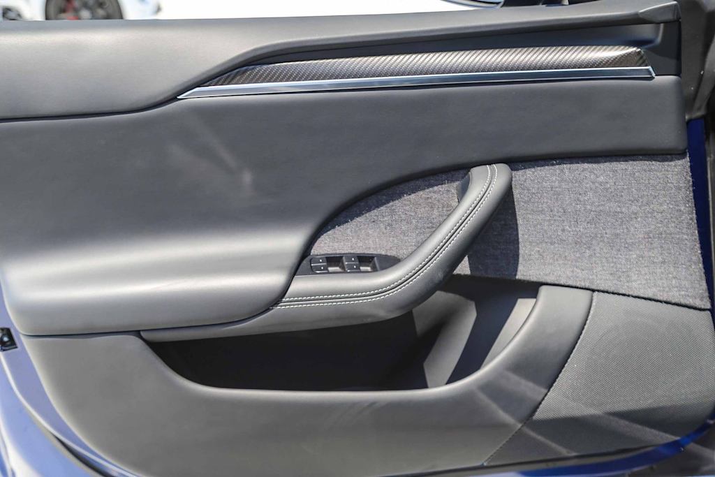 Thumbnail: 2022 Tesla Model S - 24