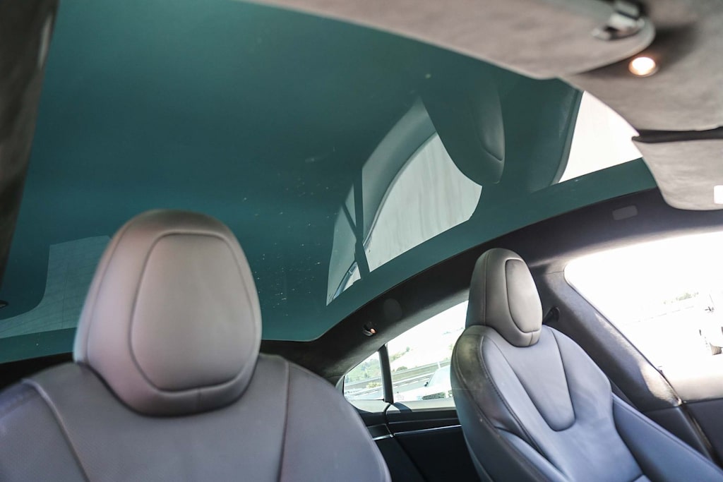 Thumbnail: 2022 Tesla Model S - 21