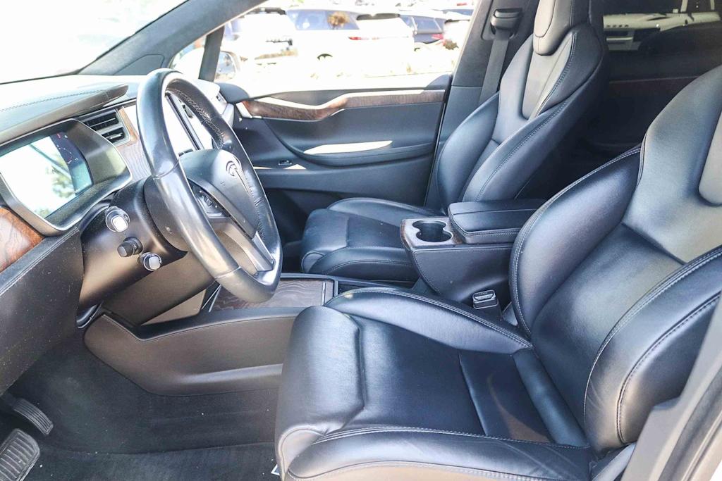 Thumbnail: 2019 Tesla Model X - 9