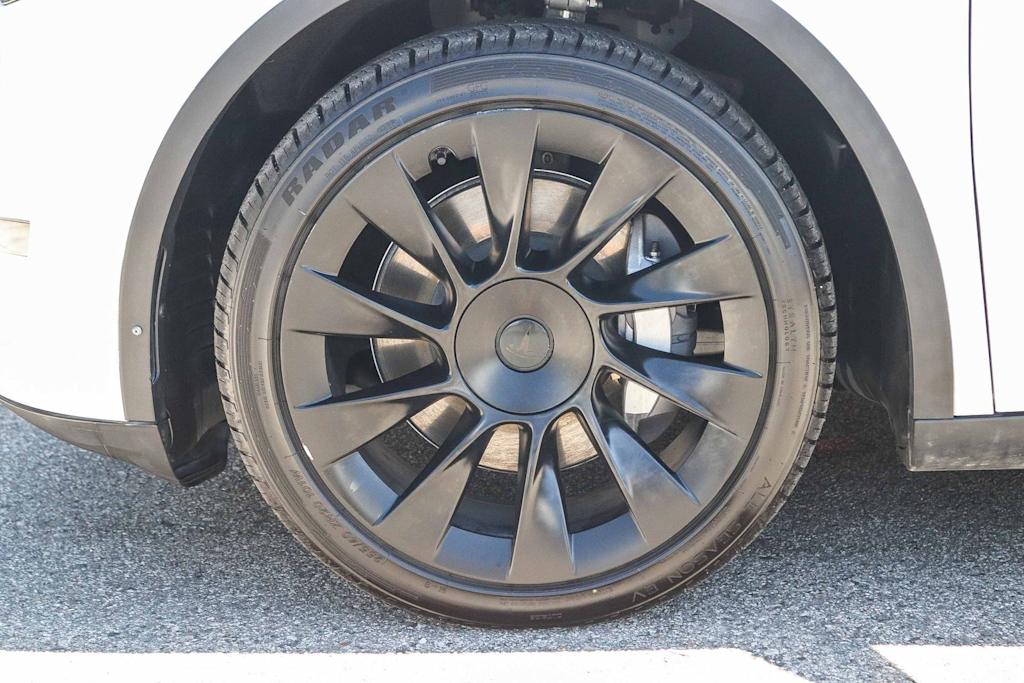 Thumbnail: 2021 Tesla Model Y - 17