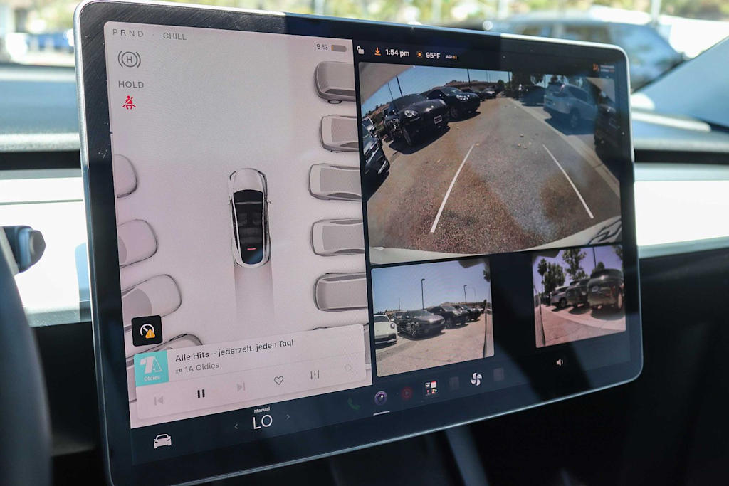 Thumbnail: 2021 Tesla Model Y - 25