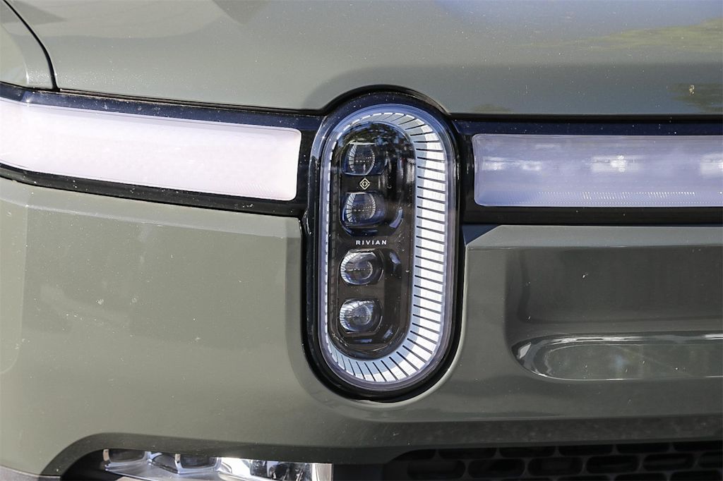 Thumbnail: 2022 Rivian R1T - 6