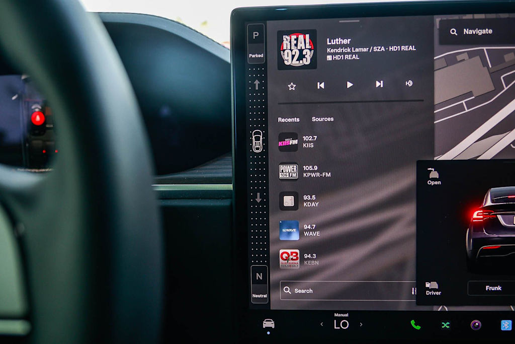 Thumbnail: 2024 Tesla Model X - 24