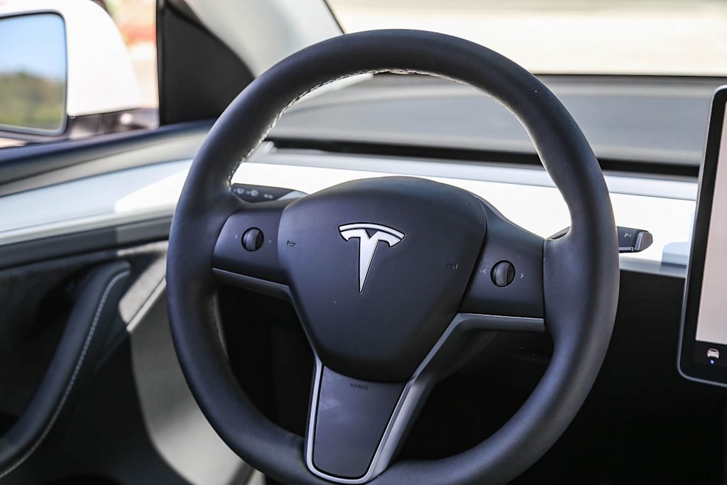 Thumbnail: 2023 Tesla Model Y - 7