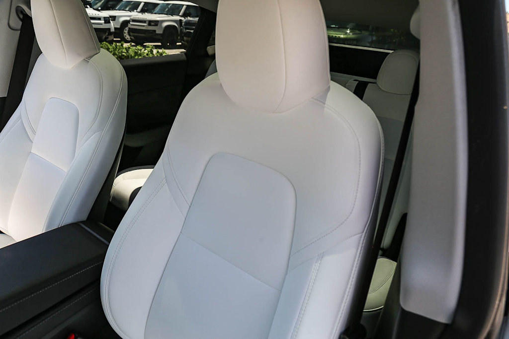 Thumbnail: 2023 Tesla Model Y - 21