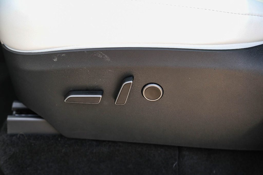 Thumbnail: 2023 Tesla Model Y - 24