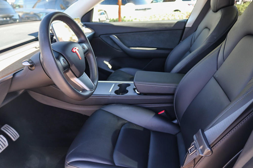 Thumbnail: 2022 Tesla Model Y - 10